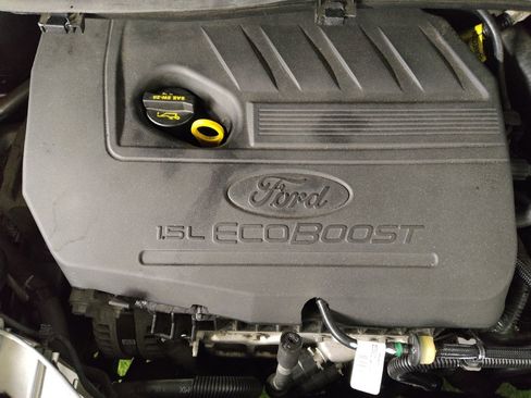 Used 2017 Ford Escape SE w/ Equipment Group 201A image 30