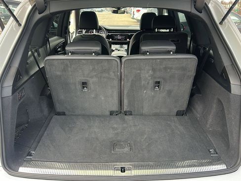 Used 2025 Audi Q7 3.0T Premium Plus image 8