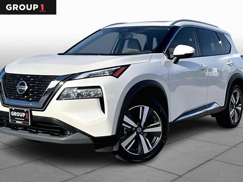 Used 2021 Nissan Rogue SL image 1