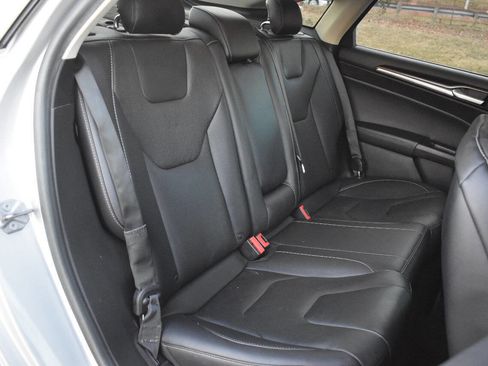 Used 2019 Ford Fusion Titanium image 15