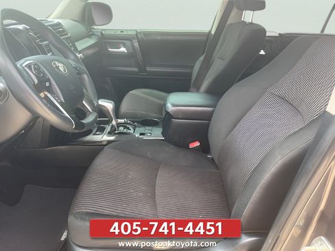 Used 2022 Toyota 4Runner TRD Off-Road AWD/4WD image 10