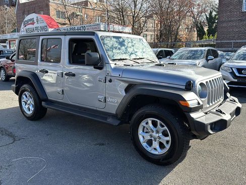 Used 2021 Jeep Wrangler Unlimited Islander image 10