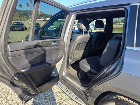 Used 2019 Mercedes-Benz GLS 450 4MATIC image 17