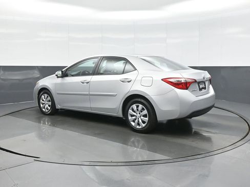 Used 2014 Toyota Corolla LE image 5