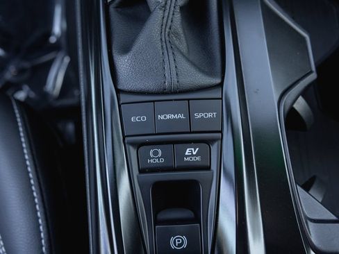 Certified 2025 Toyota Camry SE w/ Convenience Package FWD image 19