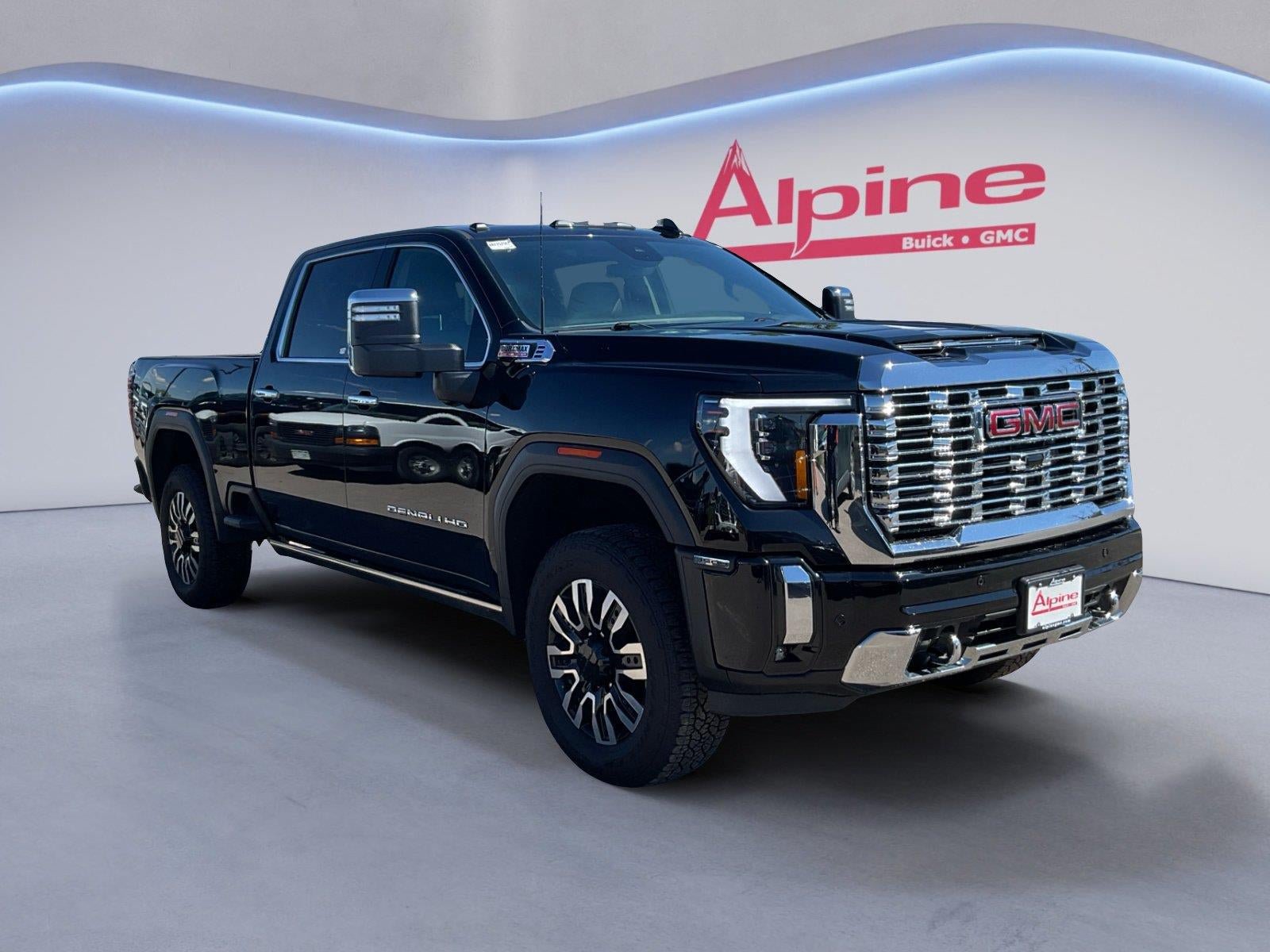 Used 2024 GMC Sierra 3500 Denali w/ Denali Reserve Package AWD/4WD image 7