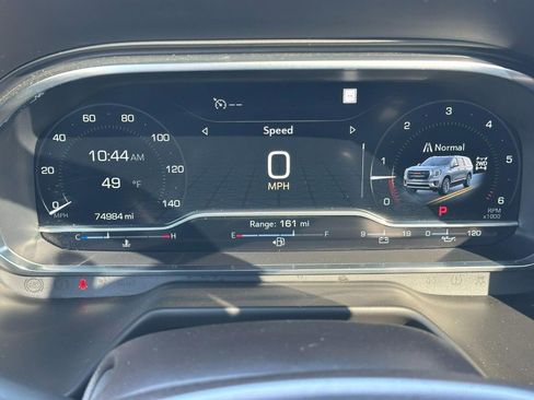 Used 2022 GMC Yukon SLT w/ SLT Premium Package image 24