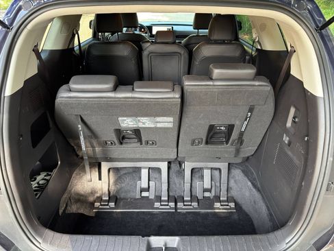 Used 2026 Kia Carnival FWD image 35
