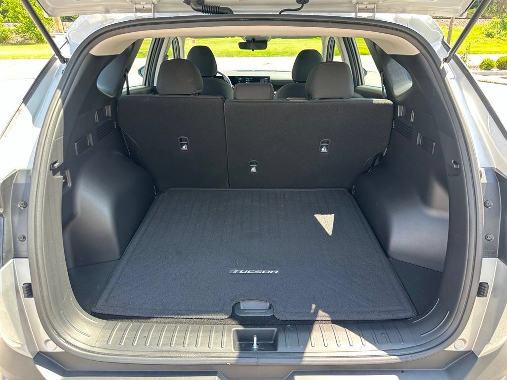 Used 2026 Hyundai Tucson SE FWD image 25