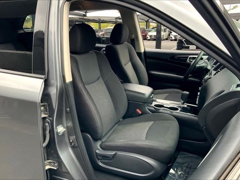 Used 2020 Nissan Pathfinder S FWD image 9