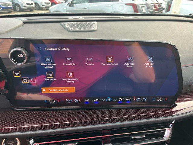 New 2027 Chevrolet Traverse RS w/ LPO, Floor Liner Package FWD image 29
