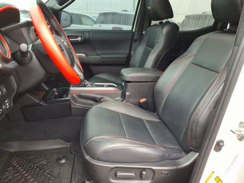 Used 2021 Toyota Tacoma TRD Pro AWD/4WD image 13