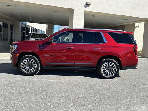 Certified 2024 GMC Yukon Denali Ultimate image 4