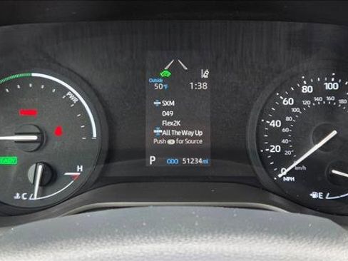 Used 2024 Toyota Sienna XLE image 11