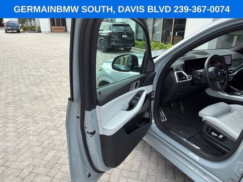 Certified 2024 BMW X5 sDrive40i w/ M Sport Package RWD image 9