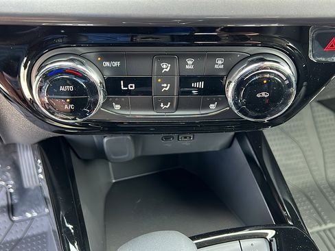 New 2025 Chevrolet Trax ACTIV w/ Driver Confidence Package image 21