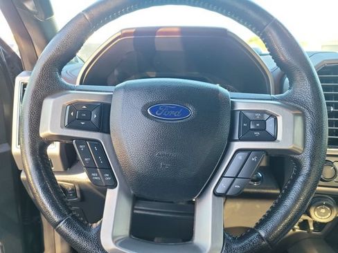 Used 2016 Ford F150 Platinum w/ Equipment Group 701A Luxury AWD/4WD image 21