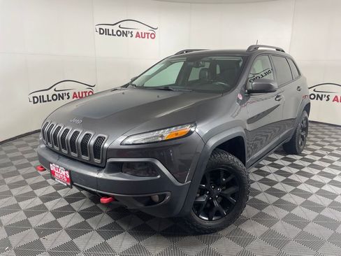 Used 2016 Jeep Cherokee Trailhawk w/ Comfort/Convenience Group image 1