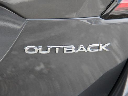 Used 2020 Subaru Outback Premium image 10