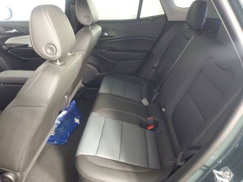 New 2026 Chevrolet Trax LT w/ Midnight Edition FWD image 13