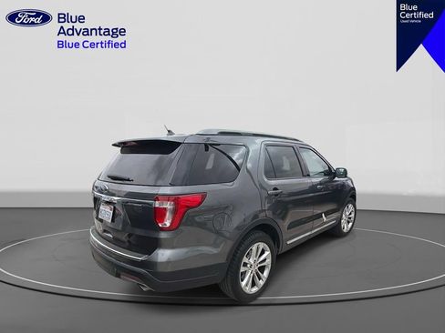 Used 2018 Ford Explorer XLT w/ Equipment Group 202A FWD image 7