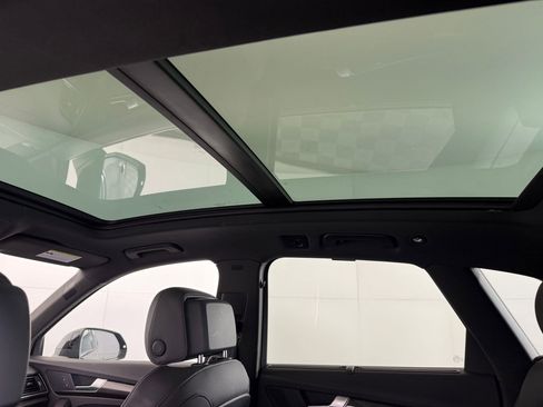 Certified 2024 Audi SQ5 Premium Plus w/ Premium Plus Package image 11