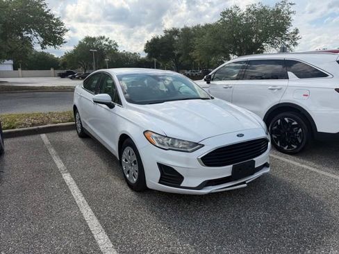 Used 2020 Ford Fusion S FWD image 2
