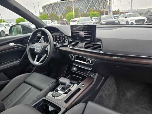 New 2025 Audi Q5 e Premium Plus AWD/4WD image 9