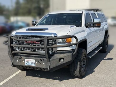 Used 2019 GMC Sierra 2500 Denali w/ Duramax Plus Package AWD/4WD image 5