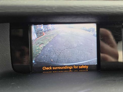 Used 2014 Toyota Sienna XLE FWD image 25