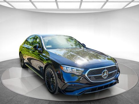 Used 2026 Mercedes-Benz E 450 4MATIC Sedan image 2