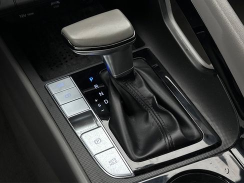 Used 2021 Hyundai Elantra SEL w/ Convenience + Premium Package FWD image 40