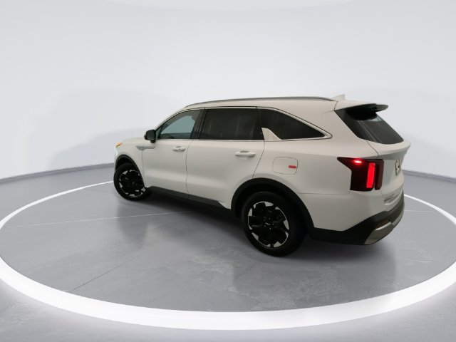 Used 2026 Kia Sorento S w/ S Panoramic Sunroof Package FWD image 2