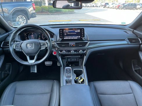 Used 2021 Honda Accord Sport image 9