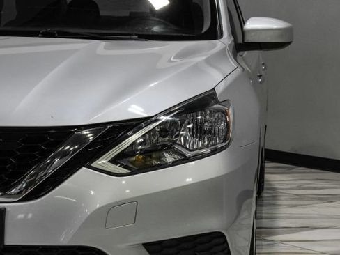 Used 2017 Nissan Sentra S FWD image 41