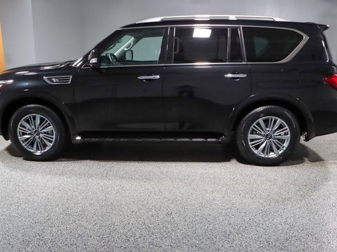 Used 2023 INFINITI QX80 Luxe w/ Cargo Package image 10