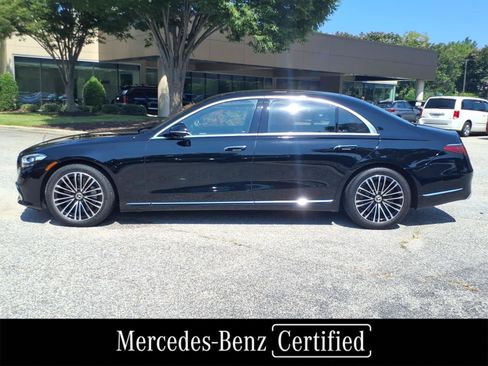 Used 2024 Mercedes-Benz S 580 4MATIC Sedan image 3