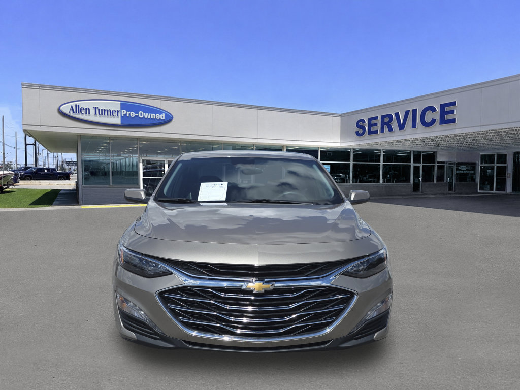 Used 2025 Chevrolet Malibu LT FWD image 3