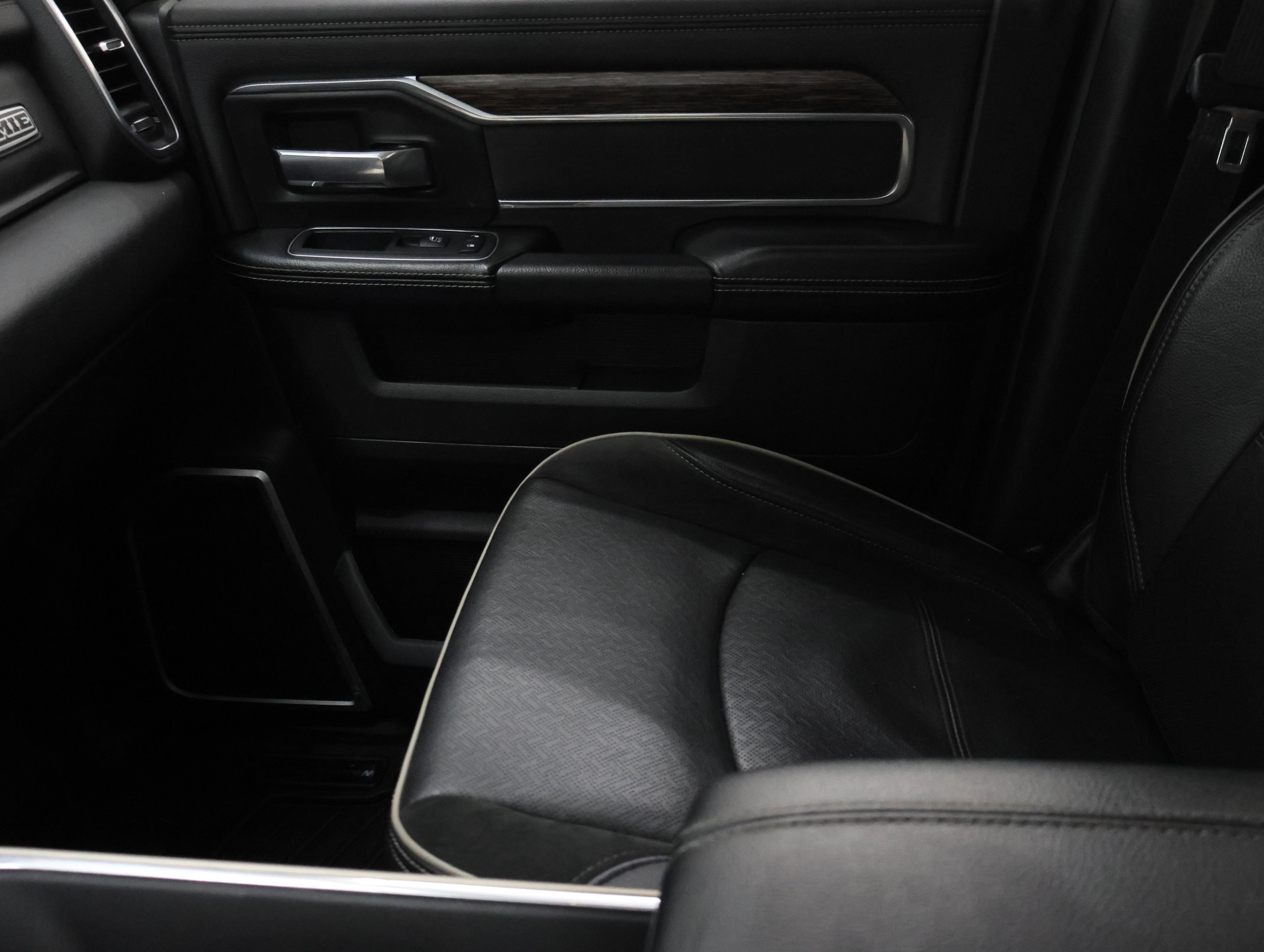 Used 2020 RAM 2500 Laramie AWD/4WD image 13