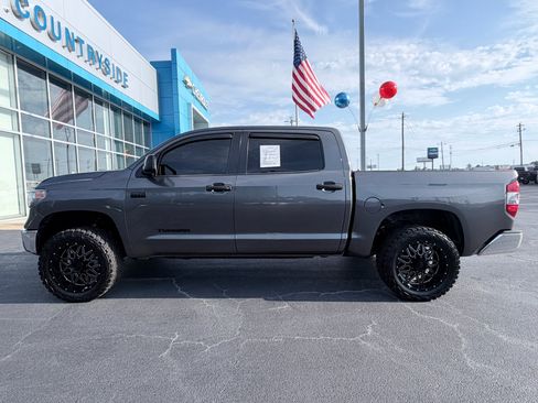 Used 2021 Toyota Tundra SR5 w/ SR5 Upgrade Package AWD/4WD image 5