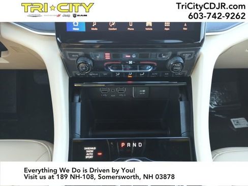 New 2025 Jeep Grand Cherokee Limited image 17