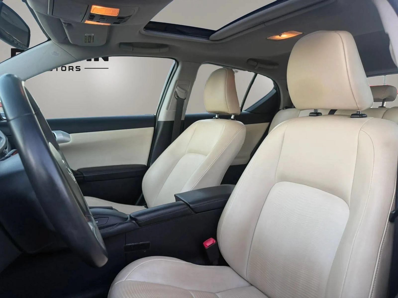 Used 2013 Lexus CT 200h w/ Premium Pkg w/Navigation FWD image 13