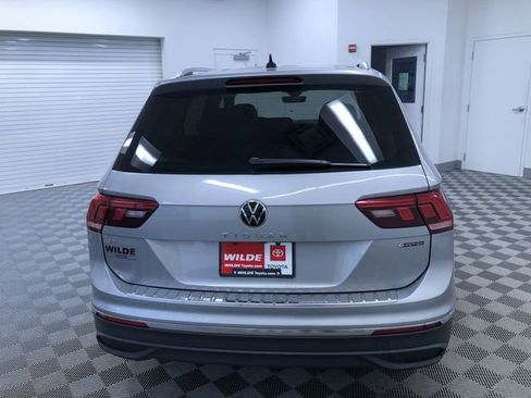 Used 2022 Volkswagen Tiguan SE image 13