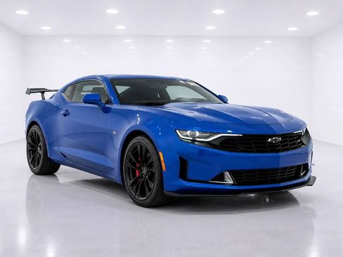 Used 2023 Chevrolet Camaro LT w/ RS Package RWD image 7