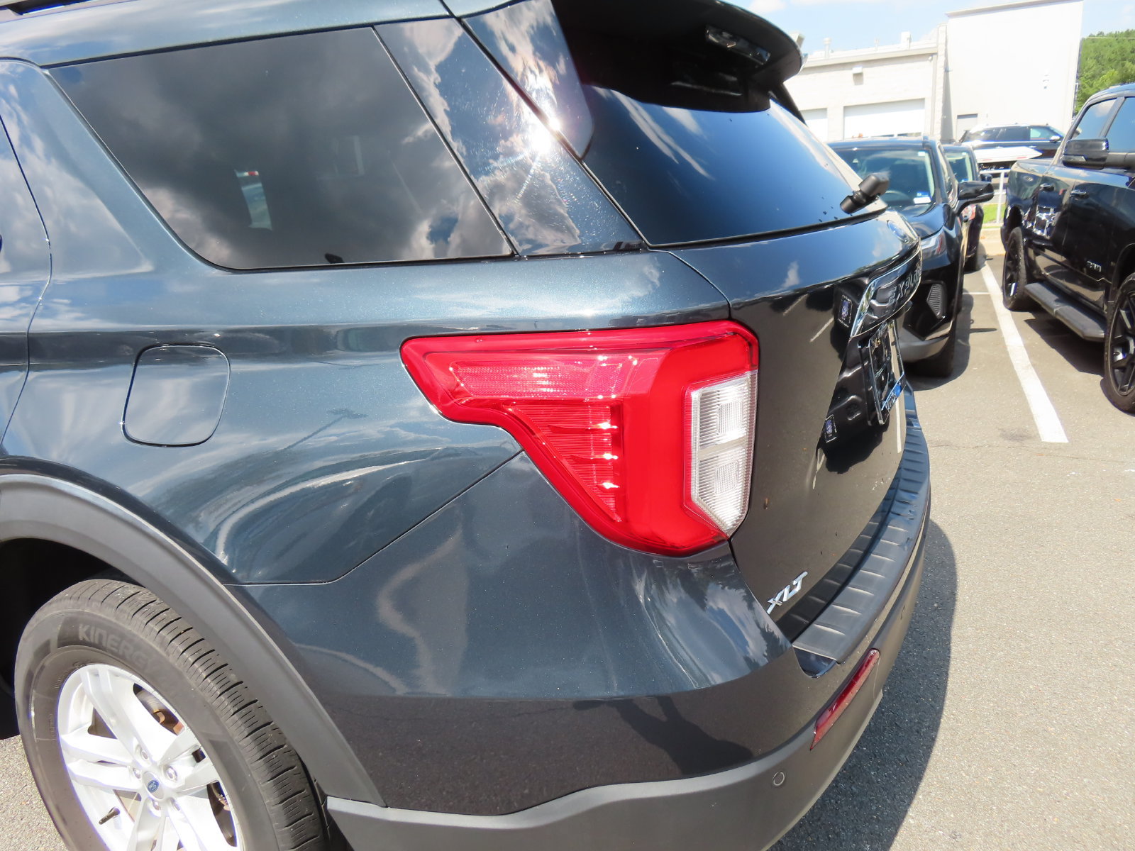Certified 2023 Ford Explorer XLT w/ Equipment Group 202A AWD/4WD image 10
