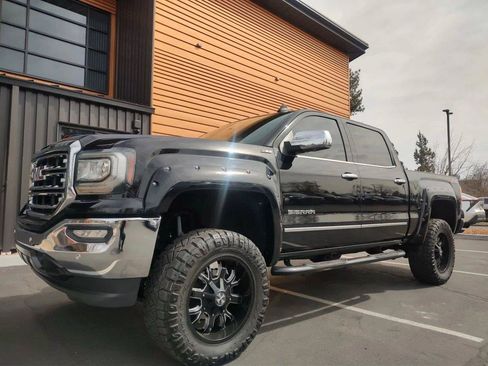 Used 2017 GMC Sierra 1500 SLT w/ SLT Preferred Package AWD/4WD image 1