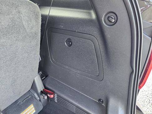 Used 2013 Ford Explorer XLT FWD image 25