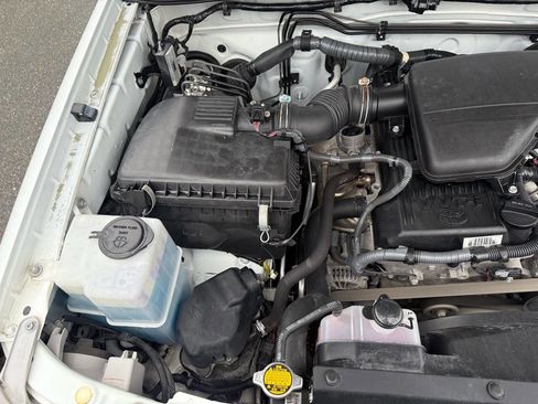 Used 2013 Toyota Tacoma Base 4x2 2dr Regular Cab 6.1 f image 16