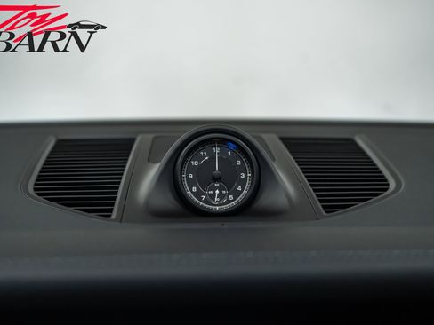 Used 2022 Porsche Macan S image 38