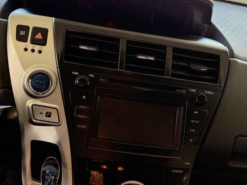 Used 2014 Toyota Prius V Two image 6